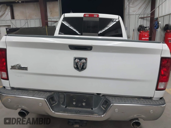 2017 Ram 1500 SLT z VIN 1C6RR6GTXHS547882, wystawiony jako IAAI lot #41959516 z przebiegiem 85 524 mil mil oraz . Historia ofert i sprzedaży dostępna na DreamBid. Obrazek 17.