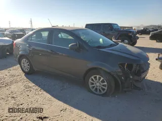 2017 Chevrolet Sonic LT z VIN 1G1JD5SH7H4133389, wystawiony jako Copart lot #48939815 z przebiegiem 105 502 mil mil oraz Szkoda całkowita • Salvage title. Historia ofert i sprzedaży dostępna na DreamBid. Obrazek 4.