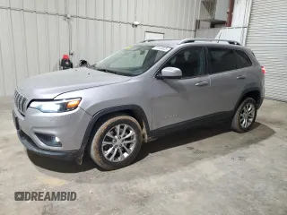 2019 Jeep Cherokee Latitude with VIN 1C4PJLCB5KD242546, listed as a Copart auction lot 51445625 with 140,256 mi miles and Salvage title. Bid and sale history available at DreamBid. Image 1.