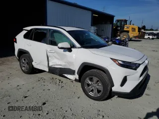 2022 Toyota RAV4 Hybrid XLE z VIN 4T3RWRFV9NU062061, wystawiony jako Copart lot #61571305 z przebiegiem 44 623 mil mil oraz Szkoda całkowita • Salvage title. Historia ofert i sprzedaży dostępna na DreamBid. Obrazek 4.