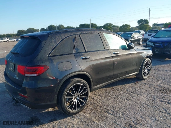 2022 Mercedes-Benz GLC with VIN W1N0G8DB8NV334589, listed as a IAAI auction lot 41521001 with 48,764 mi miles. Bid and sale history available at carsss.com. Image 4.