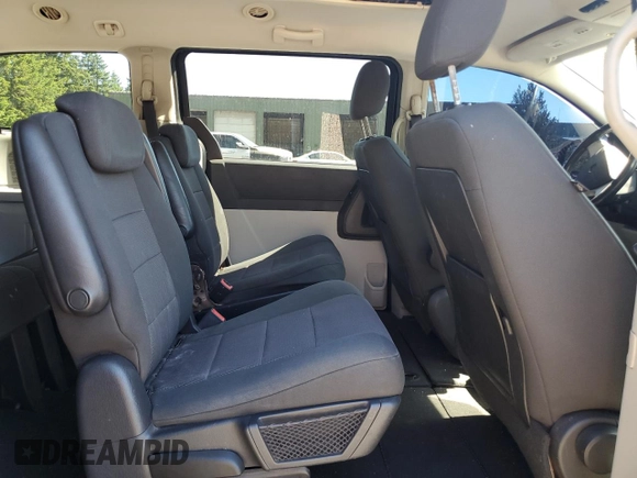 2008 Dodge Grand Caravan SXT z VIN 1D8HN54P28B110929, wystawiony jako Copart lot #59785875 z przebiegiem 200 015 mil mil oraz Szkoda całkowita • Salvage title. Historia ofert i sprzedaży dostępna na DreamBid. Obrazek 11.