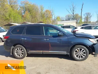 2016 Nissan Pathfinder Platinum with VIN 5N1AR2MM0GC621875, listed as a IAAI auction lot 42049577 with 70,759 mi miles and . Bid and sale history available at DreamBid. Image 13.