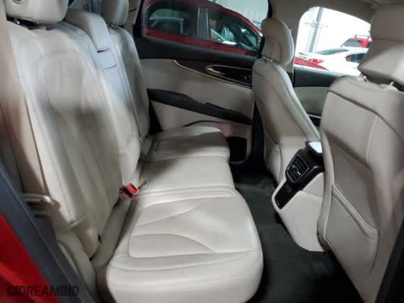 2019 Lincoln Nautilus Select with VIN 2LMPJ8K98KBL32470, listed as a Copart auction lot 68258003 with 33,175 mi miles. Bid and sale history available at carsss.com. Image 10.
