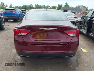 2015 Chrysler 200 S z VIN 1C3CCCBB2FN566360, wystawiony jako IAAI lot #42381146 z przebiegiem 99 767 mil mil oraz . Historia ofert i sprzedaży dostępna na DreamBid. Obrazek 17.