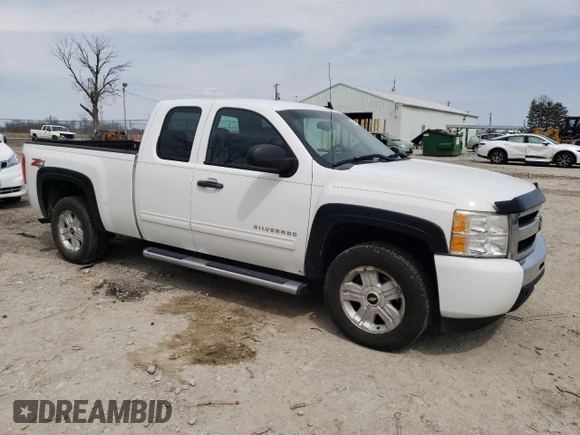 2010 Chevrolet Silverado 1500 LT with VIN 1GCSKSE30AZ142007, listed as a Copart auction lot 53021765 with 100,698 mi miles and Salvage Title. Bid and sale history available at DreamBid. Image 4.