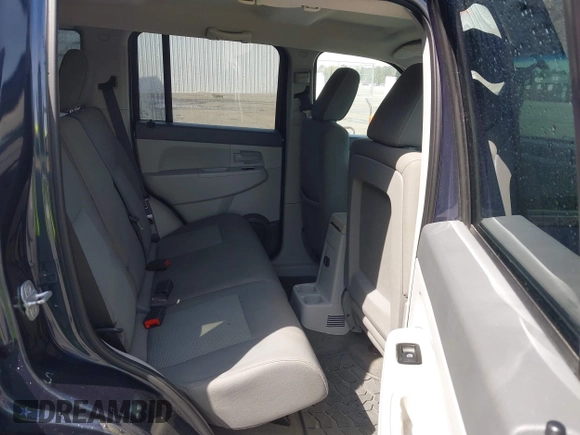 2008 Jeep Liberty Sport with VIN 1J8GN28K28W144152, listed as a IAAI auction lot 41885518 with 160,457 mi miles. Bid and sale history available at carsss.com. Image 8.