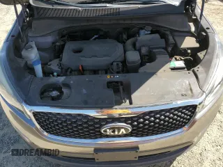 2017 Kia Sorento LX z VIN 5XYPGDA30HG272967, wystawiony jako Copart lot #61288475 z przebiegiem 74 770 mil mil oraz Czysty tytuł • Clean title. Historia ofert i sprzedaży dostępna na DreamBid. Obrazek 12.