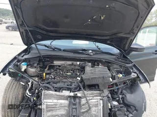 2024 Volkswagen Tiguan SE R-Line Black z VIN 3VV8B7AX2RM019937, wystawiony jako IAAI lot #42462068 z przebiegiem 24 904 mil mil oraz . Historia ofert i sprzedaży dostępna na DreamBid. Obrazek 10.