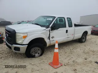 2013 Ford Super Duty F-250 SRW XL with VIN 1FT7X2BT1DEB50429, listed as a Copart auction lot 42927945 with 270,290 mi miles and Salvage Title. Bid and sale history available at carsss.com. Image 1.