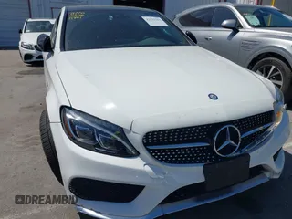 2016 Mercedes-Benz C 450 AMG z VIN 55SWF6EB4GU115801, wystawiony jako IAAI lot #42019103 z przebiegiem 53 142 mil mil oraz . Historia ofert i sprzedaży dostępna na DreamBid. Obrazek 6.