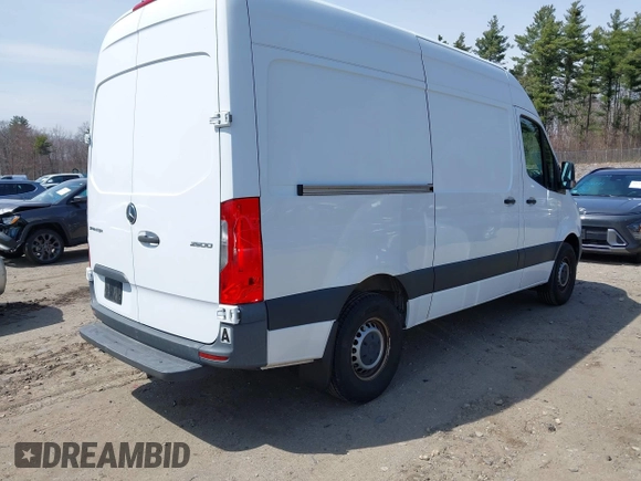 2019 Mercedes-Benz Sprinter Cargo with VIN WD3PF0CD4KT003734, listed as a IAAI auction lot 41992890 with 68,378 mi miles. Bid and sale history available at carsss.com. Image 4.