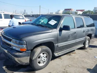 2002 Chevrolet Suburban LS with VIN 3GNEC16T72G305456, listed as a IAAI auction lot 41668190 with 1 mi miles. Bid and sale history available at carsss.com. Image 2.