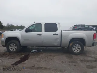 2011 GMC Sierra 1500 SLE with VIN 3GTP1VE09BG361260, listed as a IAAI auction lot 41419293 with 193,433 mi miles. Bid and sale history available at carsss.com. Image 14.