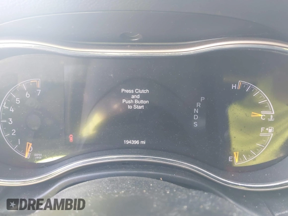 2014 Jeep Grand Cherokee Laredo with VIN 1C4RJFAG1EC174927, listed as a IAAI auction lot 40081743 with 194,396 mi miles. Bid and sale history available at carsss.com. Image 7.