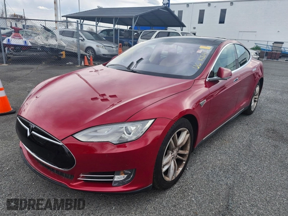 2013 Tesla Model S с VIN 5YJSA1DN6DFP26504, выставлен на аукционе IAAI как лот 41703859 с пробегом 135 552 миль миль и . История ставок и продаж доступна на DreamBid. Изображение 11.