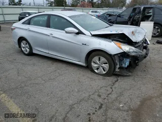 2015 Hyundai Sonata Hybrid Limited with VIN KMHEC4A49FA120948, listed as a Copart auction lot 52577275 with 114,078 mi miles and Salvage Title. Bid and sale history available at carsss.com. Image 4.