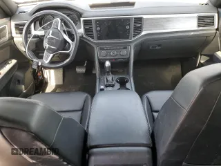 2021 Volkswagen Atlas SE z VIN 1V2KE2CA7MC230079, wystawiony jako Copart lot #59273725 z przebiegiem 52 277 mil mil oraz Czysty tytuł • Clean title. Historia ofert i sprzedaży dostępna na DreamBid. Obrazek 8.