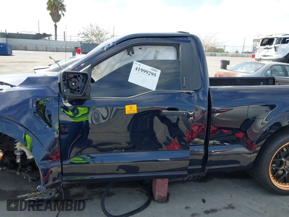 2021 Ford F-150 XL with VIN 1FTMF1E55MKD82627, listed as a IAAI auction lot 41999295 with Not provided miles and . Bid and sale history available at DreamBid. Image 14.