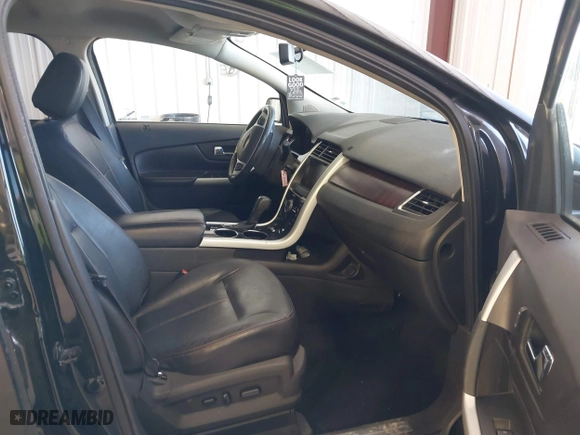 2014 Ford Edge Limited with VIN 2FMDK4KC8EBA38314, listed as a IAAI auction lot 42033850 with 132,756 mi miles. Bid and sale history available at carsss.com. Image 5.