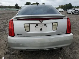 2008 Cadillac STS RWD z VIN 1G6DZ67A780174008, wystawiony jako Copart lot #79279254 z przebiegiem 133 326 mil mil oraz Szkoda całkowita • Salvage title. Historia ofert i sprzedaży dostępna na DreamBid. Obrazek 6.