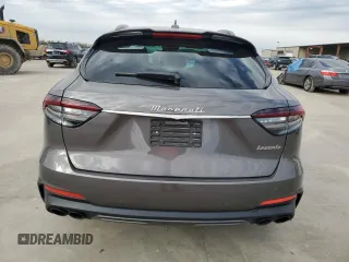 2022 Maserati Levante Modena S with VIN ZN661ZUM6NX395291, listed as a Copart auction lot 84021184 with 31,464 mi miles and Salvage Title. Bid and sale history available at carsss.com. Image 6.