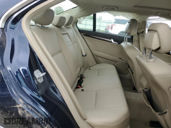 2013 Mercedes-Benz C 300 Sport z VIN WDDGF8AB6DR300385, wystawiony jako Copart lot #57798695 z przebiegiem 131 612 mil mil oraz Szkoda całkowita • Salvage title. Historia ofert i sprzedaży dostępna na DreamBid. Obrazek 10.