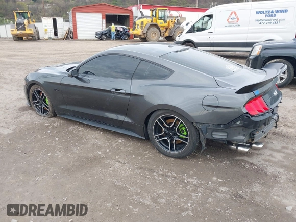 2018 Ford Mustang GT z VIN 1FA6P8CF9J5179766, wystawiony jako IAAI lot #41977000 z przebiegiem 83 608 mil mil oraz . Historia ofert i sprzedaży dostępna na DreamBid. Obrazek 3.
