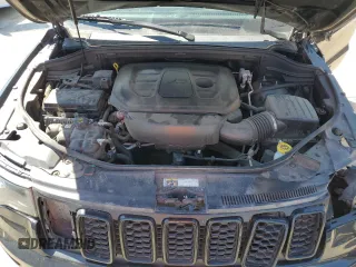2020 Jeep Grand Cherokee Altitude z VIN 1C4RJEAG5LC379948, wystawiony jako Copart lot #56321505 z przebiegiem 98 060 mil mil oraz Szkoda całkowita • Salvage title. Historia ofert i sprzedaży dostępna na DreamBid. Obrazek 12.