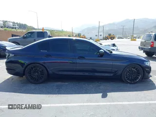 2018 BMW 5 Series 540i с VIN WBAJE5C55JG918407, выставлен на аукционе IAAI как лот 42326980 с пробегом 89 318 миль миль и . История ставок и продаж доступна на DreamBid. Изображение 13.