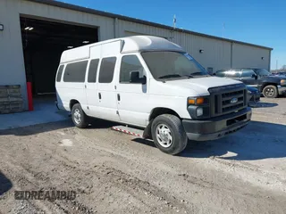 2011 Ford E-Series Commercial z VIN 1FTNS2EL0BDA22347, wystawiony jako IAAI lot #41641124 z przebiegiem 297 466 mil mil oraz . Historia ofert i sprzedaży dostępna na DreamBid. Obrazek 1.