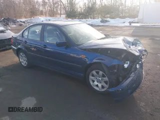 2005 BMW 3 Series 325i with VIN WBAAZ33495KW78135, listed as a IAAI auction lot 41686061 with 149,460 mi miles and . Bid and sale history available at carsss.com. Image 1.