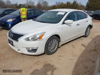 2013 Nissan Altima 2.5 SL with VIN 1N4AL3AP8DC168004, listed as a IAAI auction lot 41610400 with 222,511 mi miles. Bid and sale history available at carsss.com. Image 2.