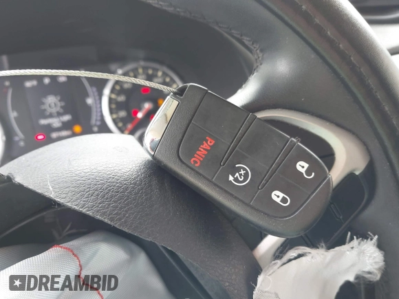 2018 Jeep Renegade Latitude with VIN ZACCJABB8JPJ35329, listed as a IAAI auction lot 41697510 with 97,149 mi miles. Bid and sale history available at carsss.com. Image 11.