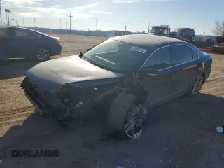 2015 Volkswagen Passat SEL Premium z VIN 1VWCS7A33FC089334, wystawiony jako Copart lot #47040245 z przebiegiem Nie podano mil oraz Szkoda całkowita • Salvage title. Historia ofert i sprzedaży dostępna na DreamBid. Obrazek 1.
