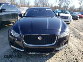 2016 Jaguar XF 35t Premium with VIN SAJBJ4BV0GCY20966, listed as a Copart auction lot 85103554 with 121,298 mi miles and Clean Title. Bid and sale history available at carsss.com. Image 5.