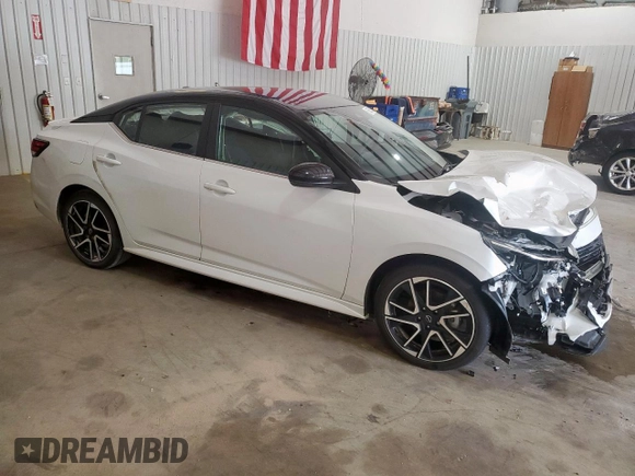 2025 Nissan Sentra SR с VIN 3N1AB8DVXSY236301, выставлен на аукционе Copart как лот 56653135 с пробегом 18 308 миль миль и Списание • Salvage title. История ставок и продаж доступна на DreamBid. Изображение 4.