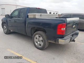 2008 Chevrolet Silverado 1500 Work Truck with VIN 1GCEC19X98Z293052, listed as a IAAI auction lot 42165426 with 287,865 mi miles and . Bid and sale history available at DreamBid. Image 3.