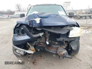 2004 Ford Expedition Special Service with VIN 1FMFU16L24LA55975, listed as a IAAI auction lot 41651208 with 217,030 mi miles. Bid and sale history available at carsss.com. Image 6.