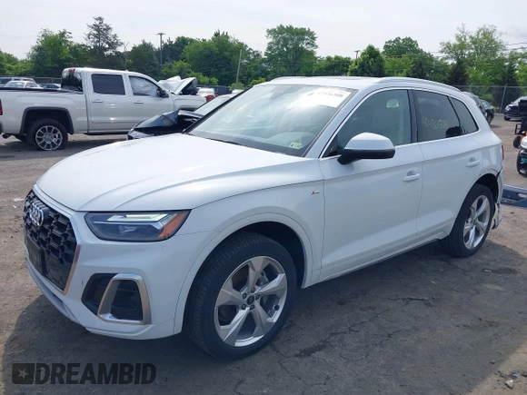 2023 Audi Q5 S line Premium Plus z VIN WA1EAAFY9P2148081, wystawiony jako IAAI lot #42436508 z przebiegiem 25 877 mil mil oraz . Historia ofert i sprzedaży dostępna na DreamBid. Obrazek 2.