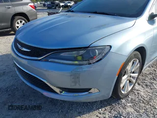 2015 Chrysler 200 Limited with VIN 1C3CCCAB9FN652573, listed as a IAAI auction lot 42073153 with 186,116 mi miles. Bid and sale history available at carsss.com. Image 15.