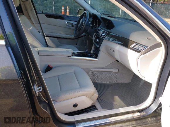 2014 Mercedes-Benz E 350 Sport with VIN WDDHF5KB7EA843276, listed as a IAAI auction lot 42070731 with 84,239 mi miles and . Bid and sale history available at DreamBid. Image 5.