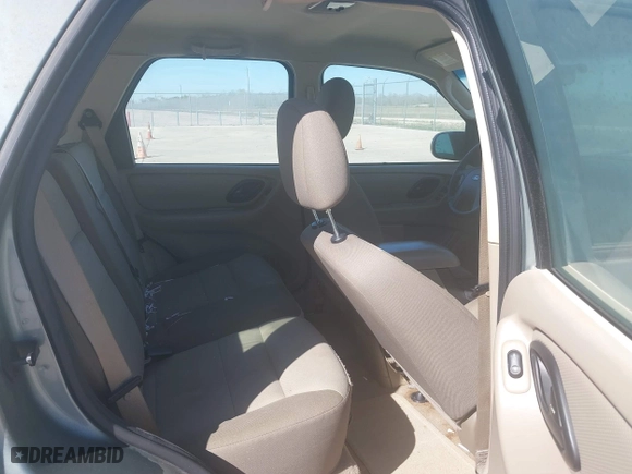 2007 Ford Escape XLS with VIN 1FMYU92Z77KB08603, listed as a IAAI auction lot 41858410 with 144,830 mi miles. Bid and sale history available at carsss.com. Image 8.
