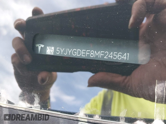 2021 Tesla Model Y Performance z VIN 5YJYGDEF8MF245641, wystawiony jako IAAI lot #41685230 z przebiegiem 25 903 mil mil oraz . Historia ofert i sprzedaży dostępna na DreamBid. Obrazek 9.