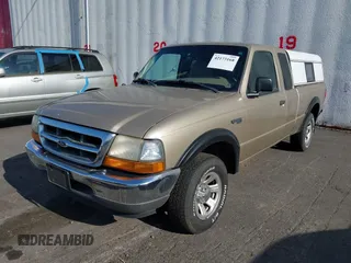 2000 Ford Ranger XLT with VIN 1FTYR14X0YPB22141, listed as a IAAI auction lot 42173168 with 149,721 mi miles. Bid and sale history available at carsss.com. Image 2.