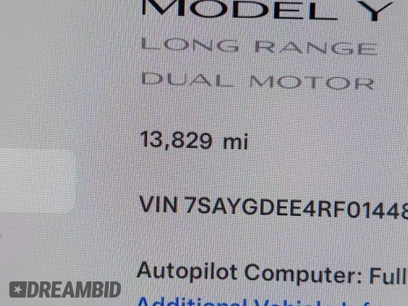 2024 Tesla Model Y Long Range z VIN 7SAYGDEE4RF014480, wystawiony jako IAAI lot #41979686 z przebiegiem 13 829 mil mil oraz . Historia ofert i sprzedaży dostępna na DreamBid. Obrazek 16.