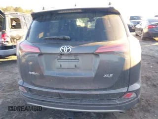 2018 Toyota RAV4 XLE z VIN 2T3WFREV6JW503353, wystawiony jako IAAI lot #41641002 z przebiegiem 54 013 mil mil oraz . Historia ofert i sprzedaży dostępna na DreamBid. Obrazek 16.