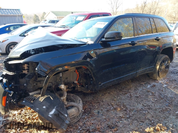 2024 Jeep Grand Cherokee with VIN 1C4RJYB69R8510818, listed as a IAAI auction lot 41574720 with 5,453 mi miles and . Bid and sale history available at DreamBid. Image 22.