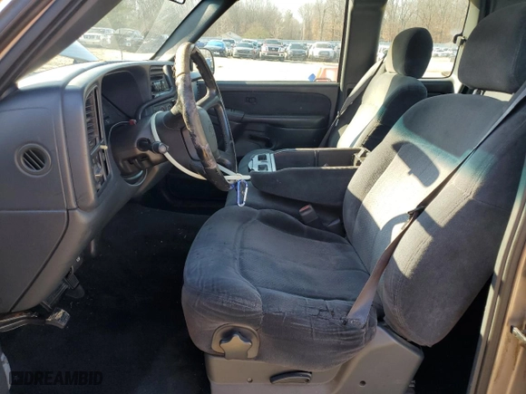 2000 Chevrolet Silverado 1500 LS with VIN 2GCEC19V5Y1371902, listed as a Copart auction lot 87960795 with 217,936 mi miles and Clean Title. Bid and sale history available at carsss.com. Image 7.