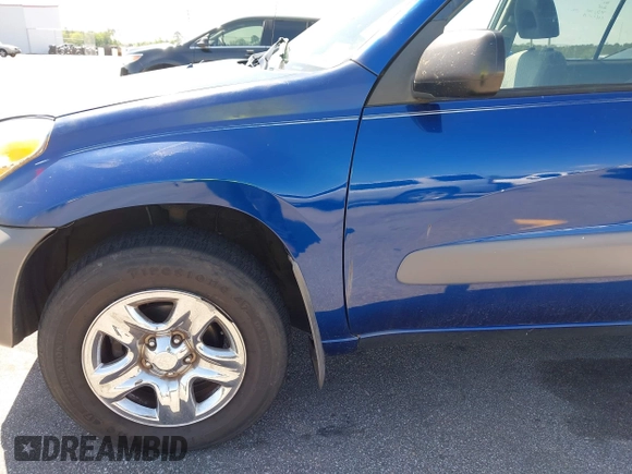 2005 Toyota RAV4 with VIN JTEHD20V950049053, listed as a IAAI auction lot 41998035 with 197,193 mi miles. Bid and sale history available at carsss.com. Image 6.